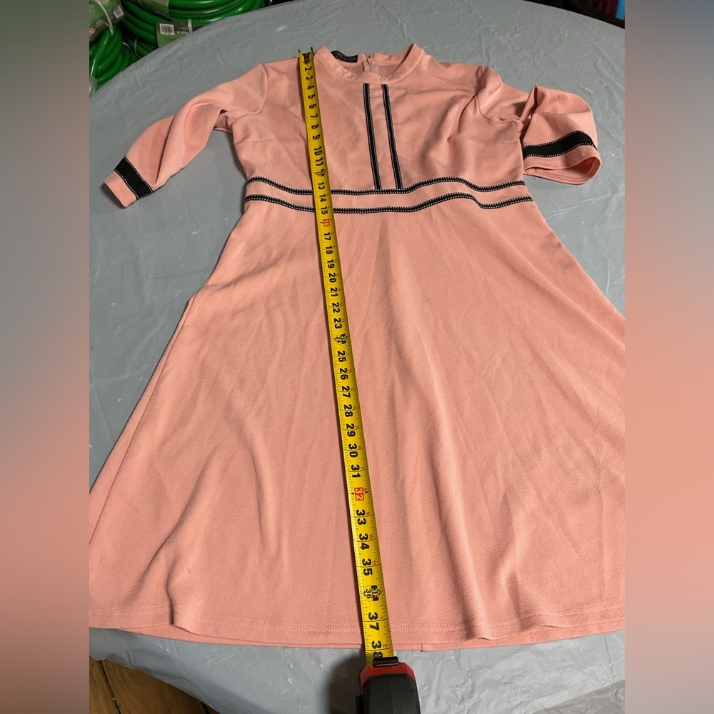Elegant Pink Dress with Black Accents size 12 It has some small spots, - Picture 4 of 10